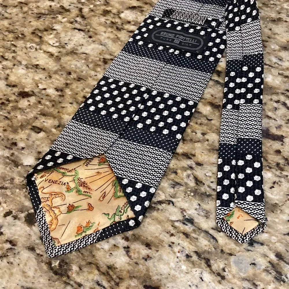 Bruno piattelli. Pure silk tie